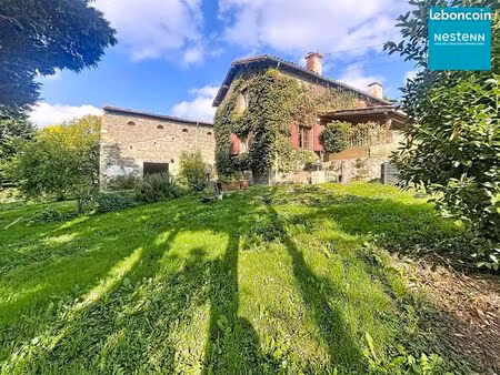 maison 5 pièces 203 m²