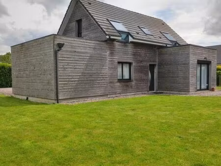 pavillon 4 pièces 81 m²