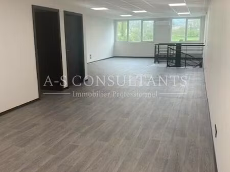 bureaux 120 m²