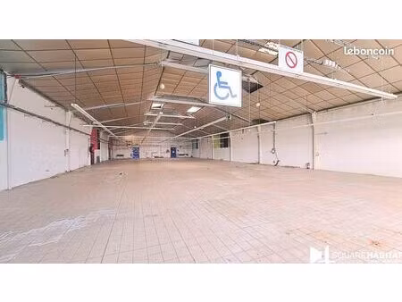 local commercial 1 240 m²