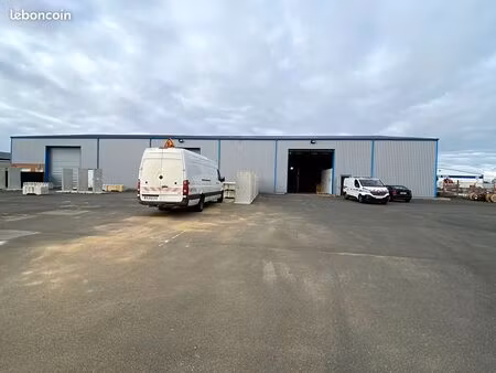 local 1125 m² prinquiau