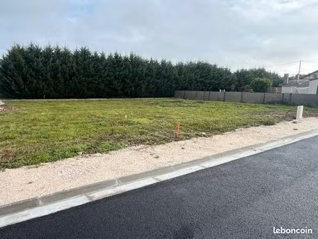 3 terrains à bâtir constructibles