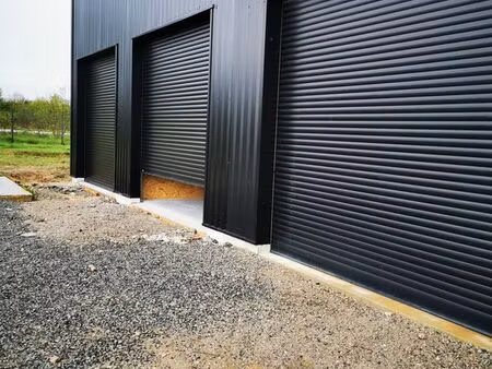 location box de stockage 50 m² + mezzanine15 m²