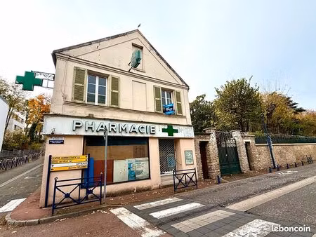 local commercial 200 m² epone