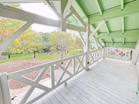 chalet 5 pièces 256 m²