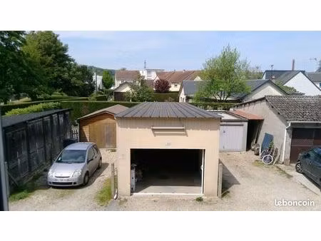 a louer très grand garage/entrepôt/stockage/box proche rouen