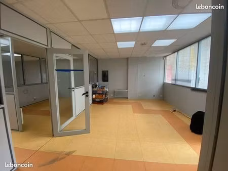 à louer - local divers - local d'activités - 840 charges comprises