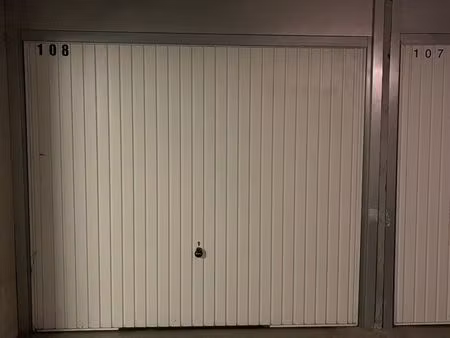 box fermé de 13m2 motorisé