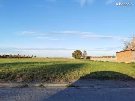 terrain 2467 m² épinoy