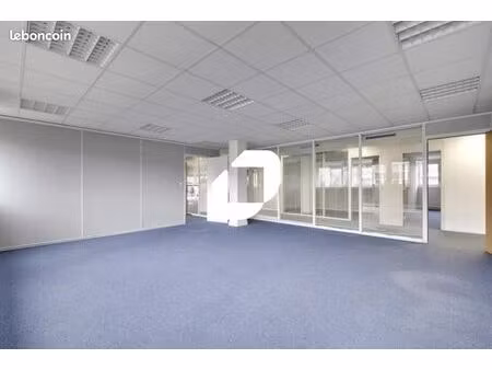 bureau 448 m²
