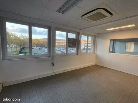 bureaux 120 m²