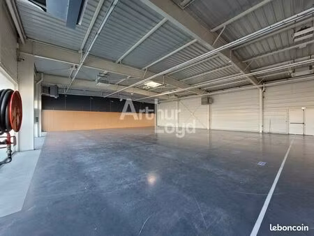 local commercial 400 m² chateau d'olonne