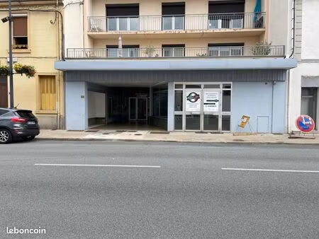 local commercial tout commerce