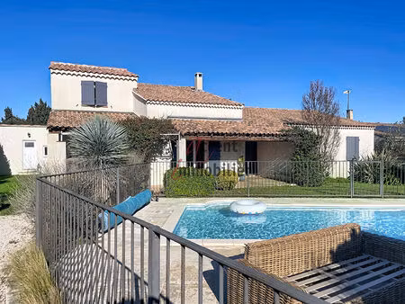 mollégès  maison 162 m² 4 chambres avec piscine