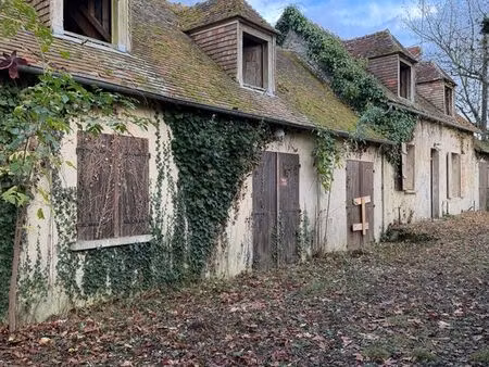 à vendre – maison de caractère à fort potentiel sur 2 68 hectares – proche le mêle-sur-sar