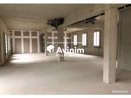 local 282 m² pontoise