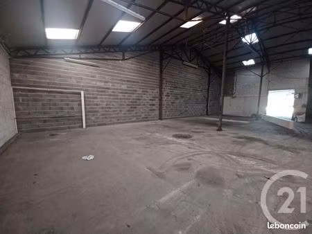 parking 100 m² beauregard vendon