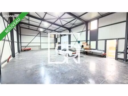 local d'activité 220 m²