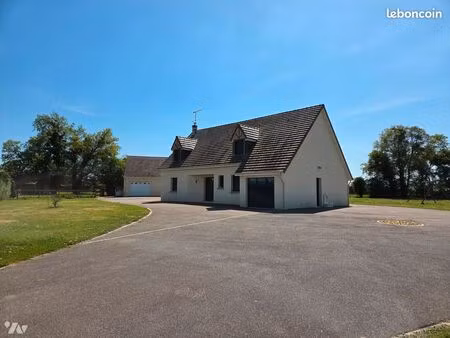 pavillon 8 pièces 161 m²