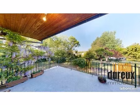 maison 7 pièces 196 m²