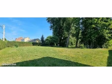 terrain 807 m² merignies