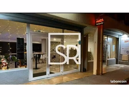 local commercial 300 m²