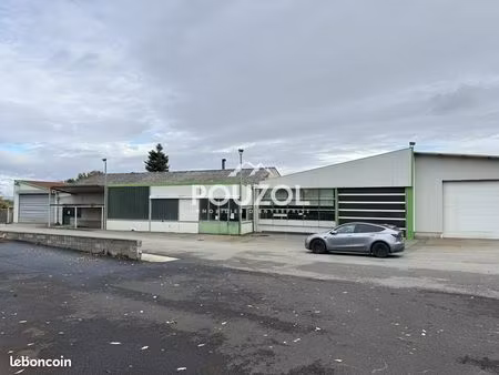 local d'activite 800 m² maringues