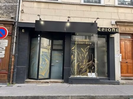 local commercial 134 m²