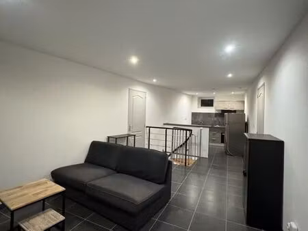 t2 en duplex meublé - terrasse