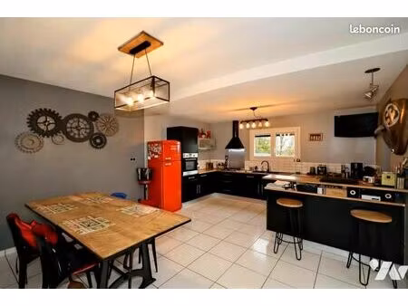 maison 6 pièces 107 m²