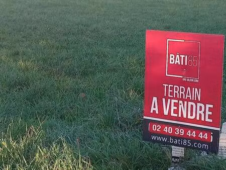 vente terrain à chaumes-en-retz (44320) : à vendre / 318m² chaumes-en-retz