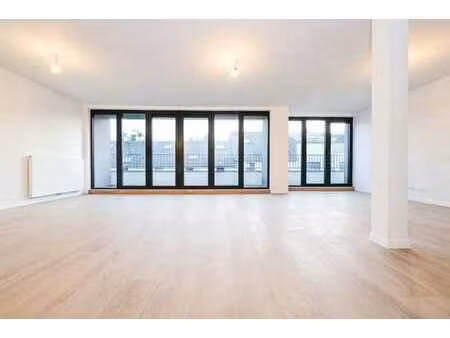 magnifique penthouse de 3 chambres disponible immédiatement