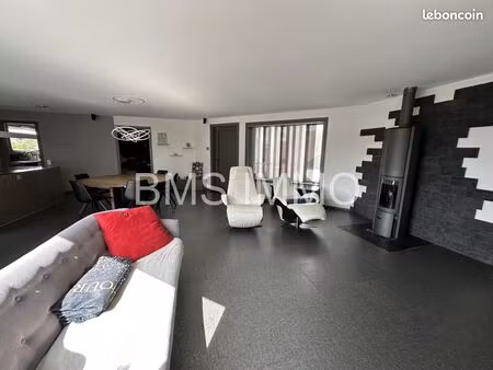 appartement 5 pièces 161 m²
