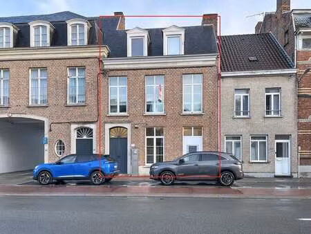 propriété commerciale prête à emménager avec maison à vendre