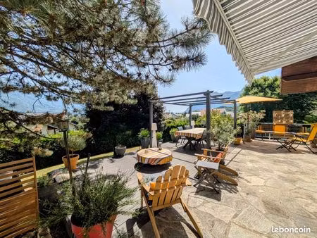 villa 7 pièces 201 m²