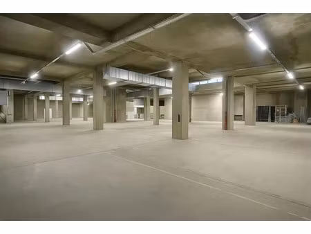 entrepôt - 280m ²