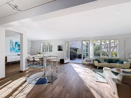 maison 7 pièces - 228 m²