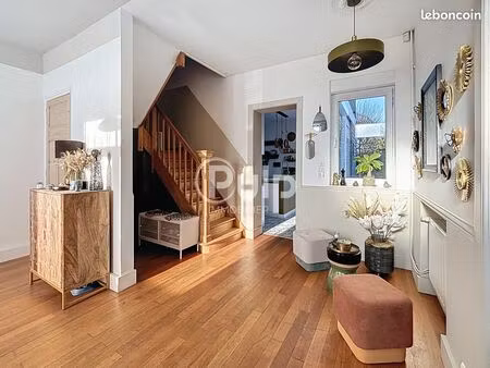 maison 6 pièces 142 m²