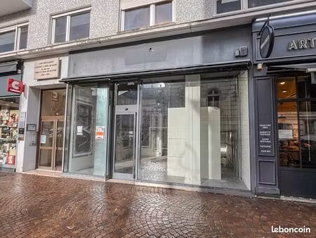 boutique 68 m² chambery