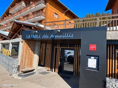 local restaurant 238 m²