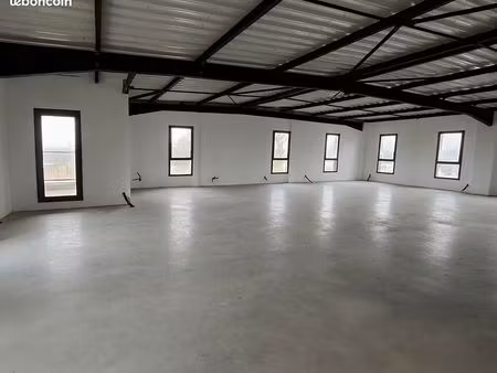 local disponible 154m² marcy-l'étoile