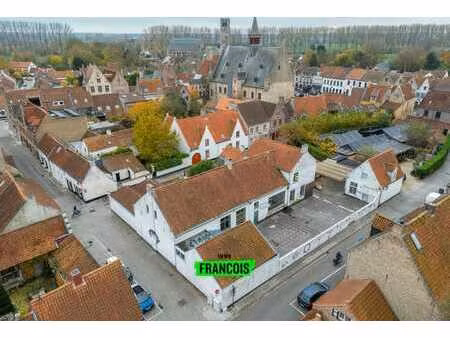 ancien site scolaire de caractère offrant de nombreuses pos…
