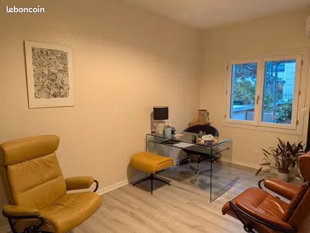 location jolie 14 m2 dans un cabinet paramédical