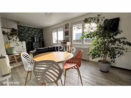 maison 6 pièces 80 m²