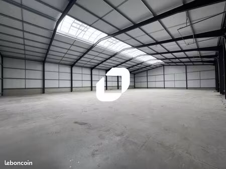 local d'activité 1 278 m²