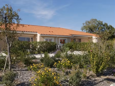 a louer au sein d'une résidence seniors senioriales® un appartement t3 meublé avec parking