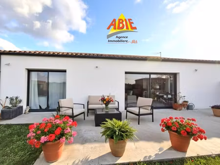 superbe maison de plain-pied à 15 min de la rochelle