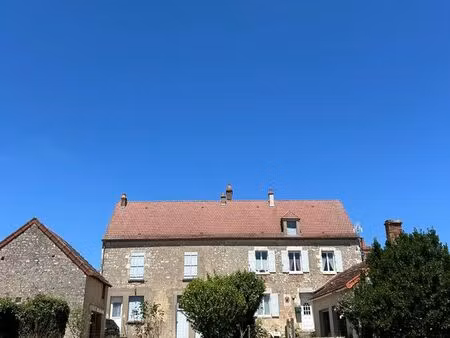 loue appartement 72m² de charme meublé en cœur de village