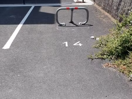 parking extérieur côté plage