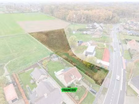 spacieux terrain à bâtir au calme pour construction ouverte